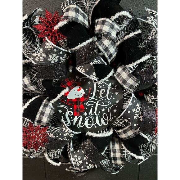 Snowman Winter Christmas Wreath Black White Red Handmade 22 Inch Deco Mesh - Picture 7 of 9